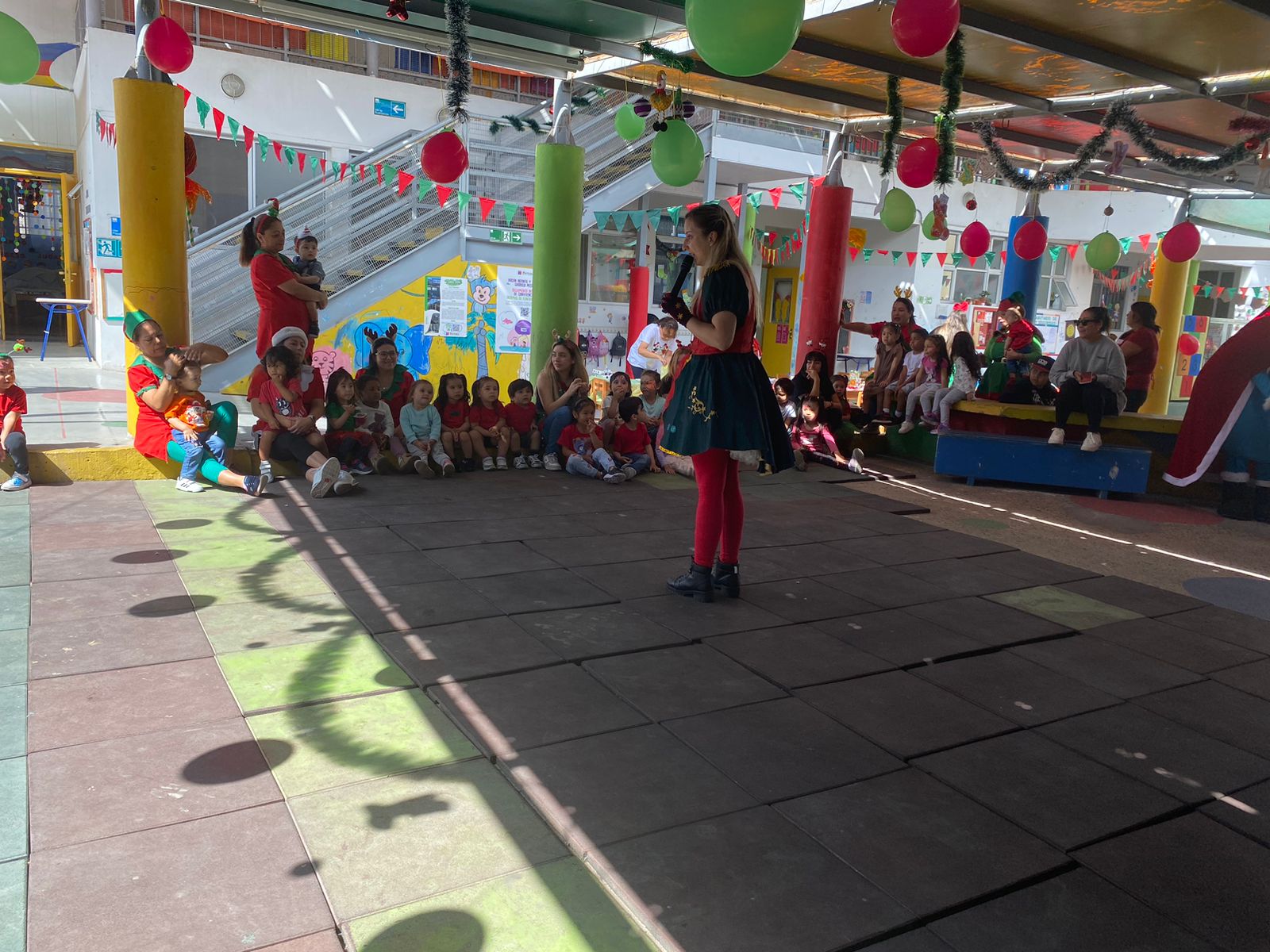 GESTA Y SU COMPROMISO CON LA COMUNIDAD: GESTA APADRINA EL EVENTO DE NAVIDAD DEL JARDIN INFANTIL GABRIELA MISTRAL